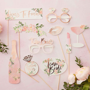 ROSE GOLD FLORAL HEN PARTY PHOTO BOOTH PROPS